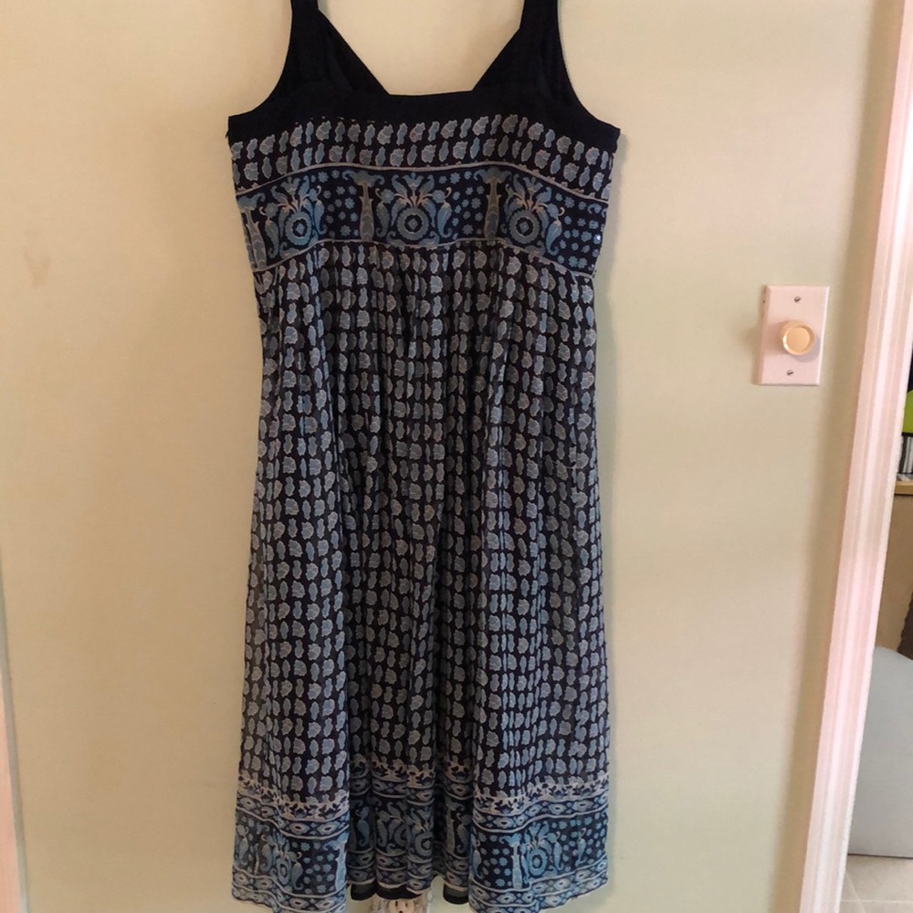 Signature by Robbie bee 100 silk dress.